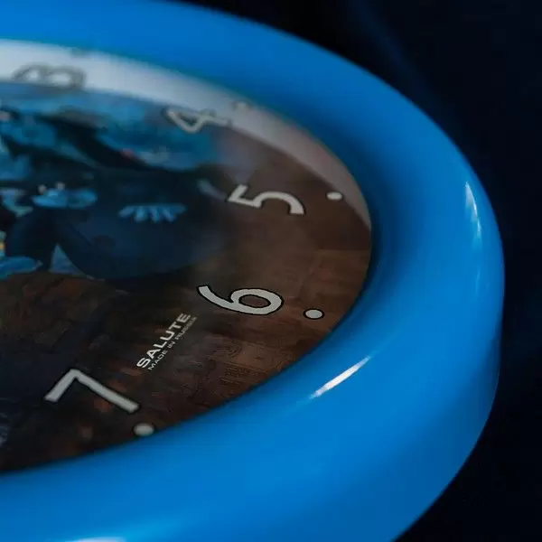 Настенные часы Салют Привидение С Мотором П - 3Б4 - 706 Привидение с мотором