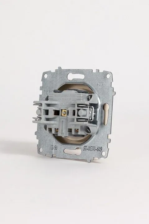 Розетка без заземления, без рамки Elbi Eleсtriс Zena Vega 609-010300-215