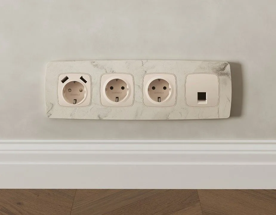 Розетка Ethernet RJ-45 и со шторками, без рамки Ambrella Volt OMEGA MO332005