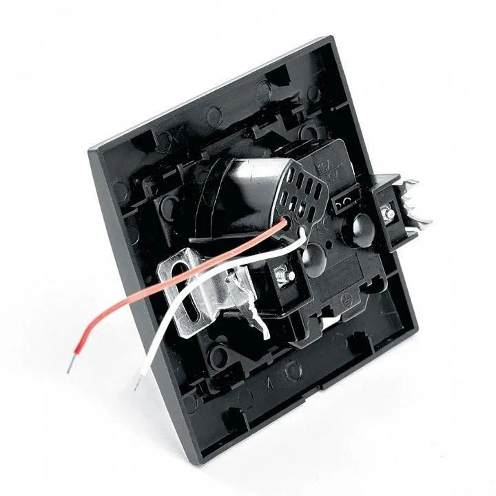 Розетка с заземлением и со шторкой и USB Stekker Эрна 39480