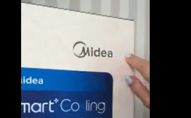 Встраиваемый холодильник Midea MDRE368FGE01