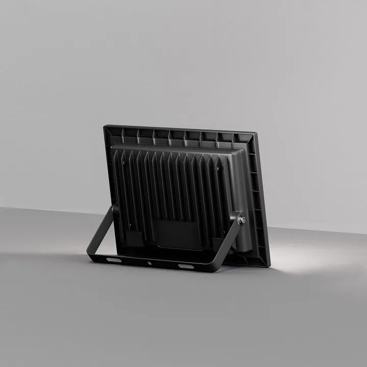 Настенно-потолочный прожектор Maytoni Outdoor Поток FL001-L50B6K