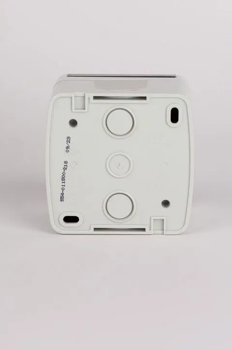 Розетка с заземлением с крышкой Elbi Eleсtriс Eva 554-011500-218