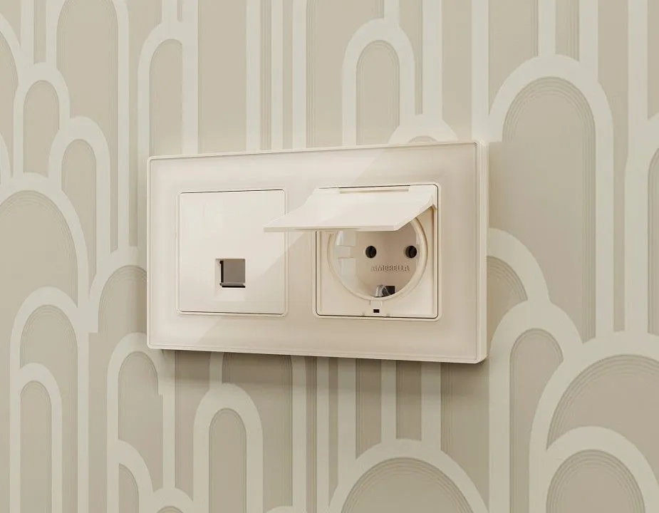 Розетка Ethernet RJ-45 и со шторками, без рамки Ambrella Volt ALFA MA312005