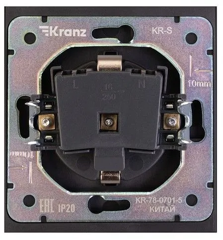 Розетка с заземлением и со шторкой, без рамки Kranz STRONG KR-78-0701-5