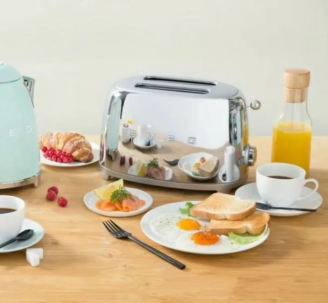 Тостер Smeg TSF01SSEU