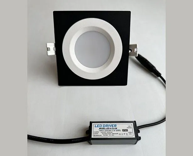 Встраиваемый светильник Italline IT08-8018 IT08-8018 white 3000K