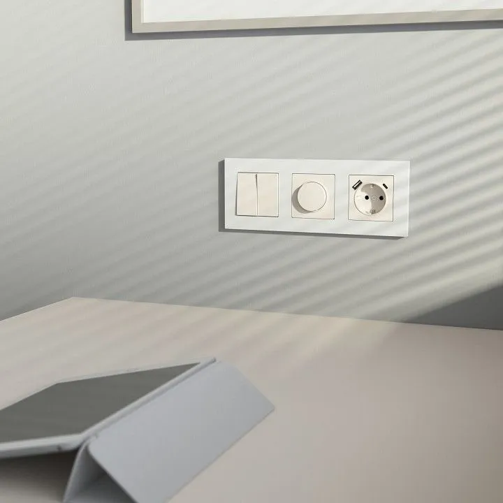 Розетка с заземлением и со шторкой и 2хUSB type A и C, без рамки Werkel айвори матовый W1171762