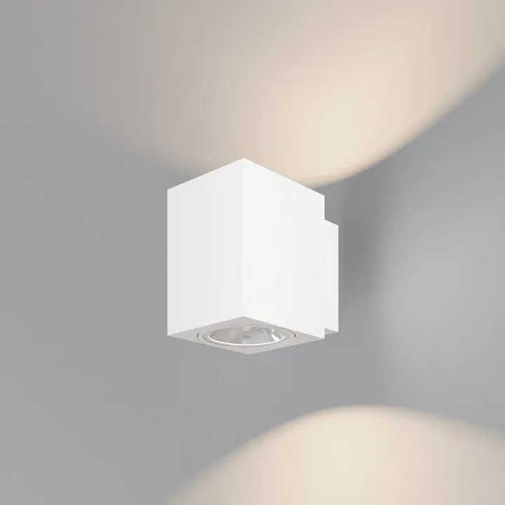 Накладной светильник Maytoni Outdoor Блок O507WL-L10W3K