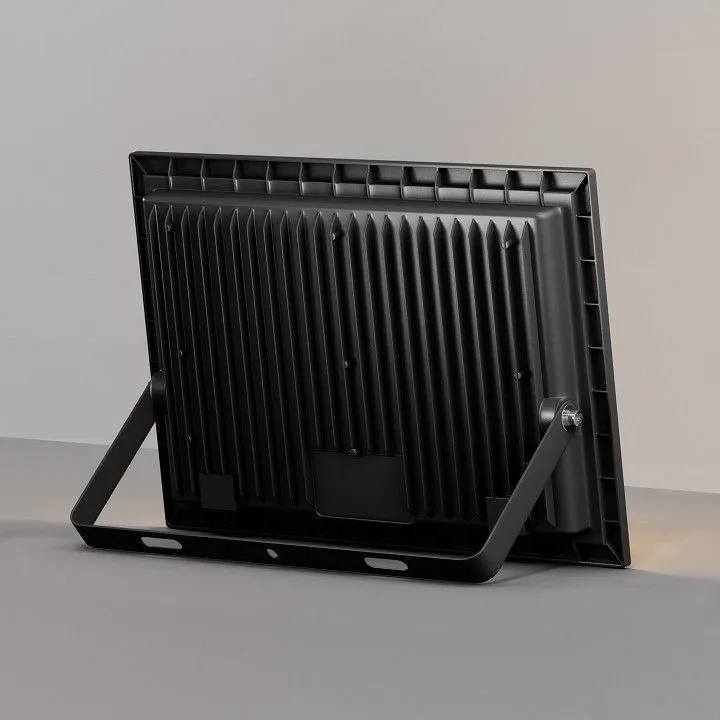 Настенно-потолочный прожектор Maytoni Outdoor Поток FL001-L150B4K