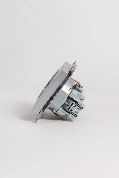 Розетка с заземлением и со шторкой, без рамки Elbi Eleсtriс Zena Vega 609-011000-243