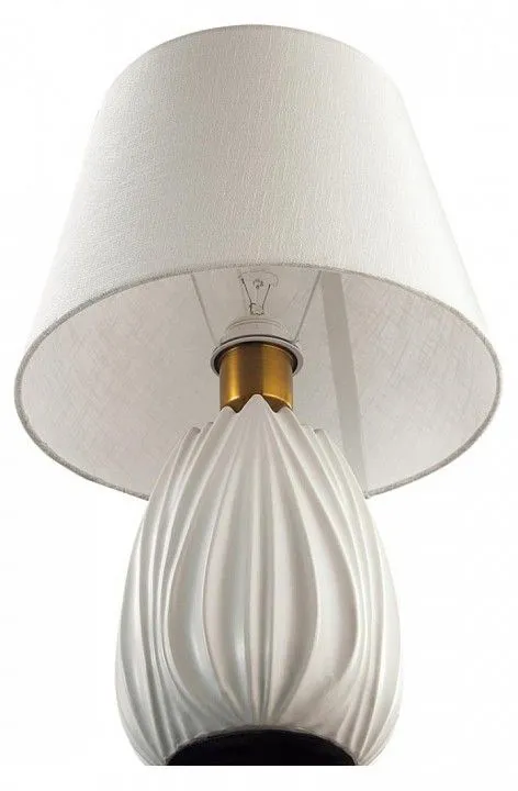 Настольная лампа декоративная Lumion Sona 8121/1T