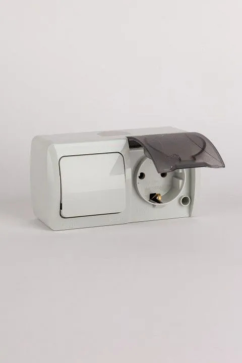 Блок с розеткой и выключателем Elbi Eleсtriс Eva 554-011500-920