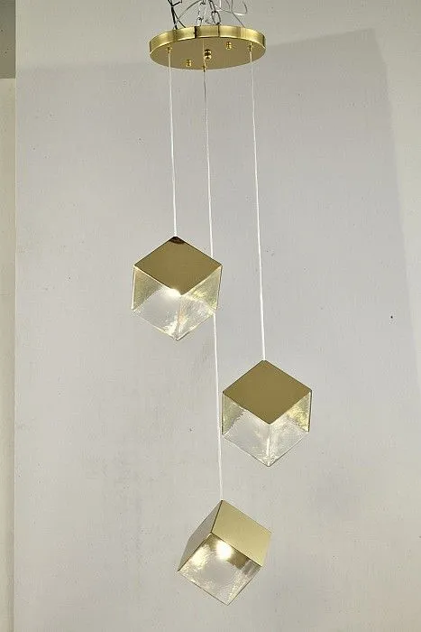Подвесной светильник Zortes Ice Cube ZRS.1005.03