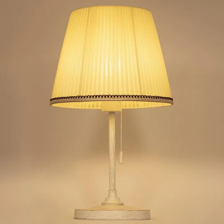 Настольная лампа декоративная Citilux Линц CL402723