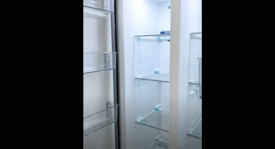 Холодильник Midea MDRS710FGE30