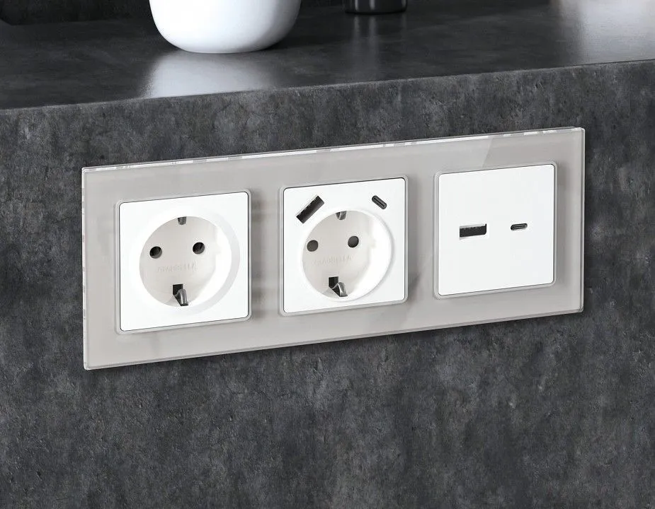 Рамка на 3 поста Ambrella Volt ALFA AF330403