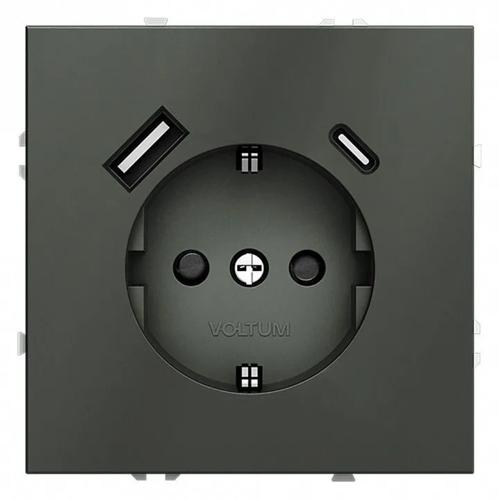 Розетка с заземлением и со шторкой и 2хUSB type A и C, без рамки Voltum S70 VLS040506