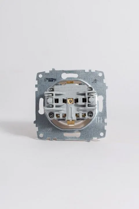 Розетка с заземлением и со шторкой, без рамки Elbi Eleсtriс Zena Vega 609-010200-243