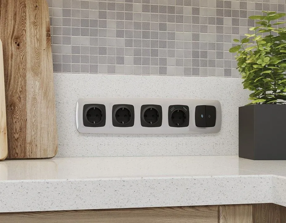 Накладка для розетки с заземлением и со шторками и 2хUSB type A Ambrella Volt OMEGA OP8090