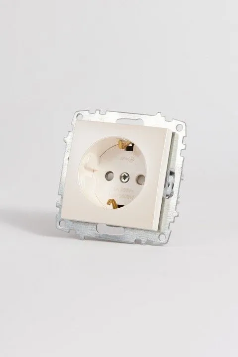 Розетка с заземлением и со шторкой, без рамки Elbi Eleсtriс Zena Vega 609-012500-243