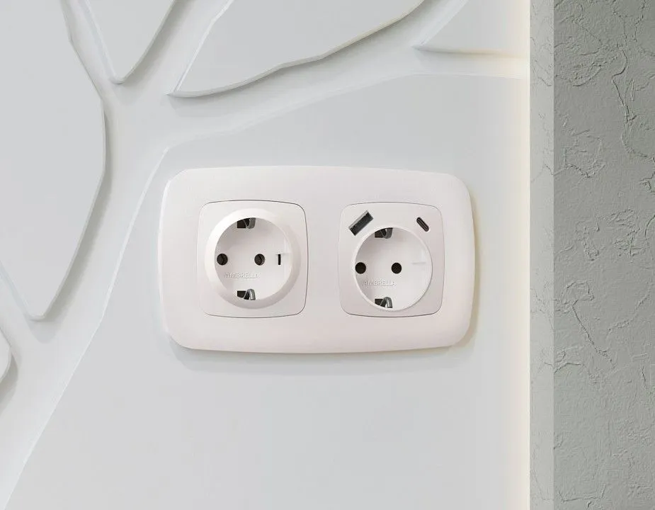 Накладка для розетки с заземлением и со шторками и 2хUSB type A и C Ambrella Volt OMEGA OP2100