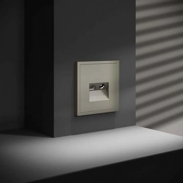 ТВ-розетка и розетка Ethernet RJ-45 без рамки Voltum S70 VLS060704
