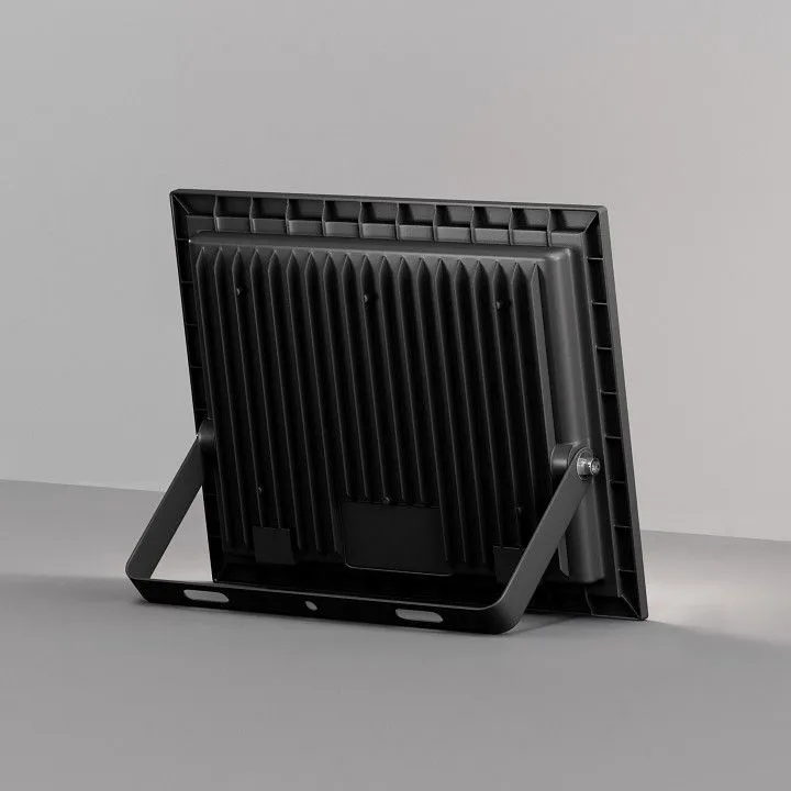 Настенно-потолочный прожектор Maytoni Outdoor Поток FL001-L100B6K