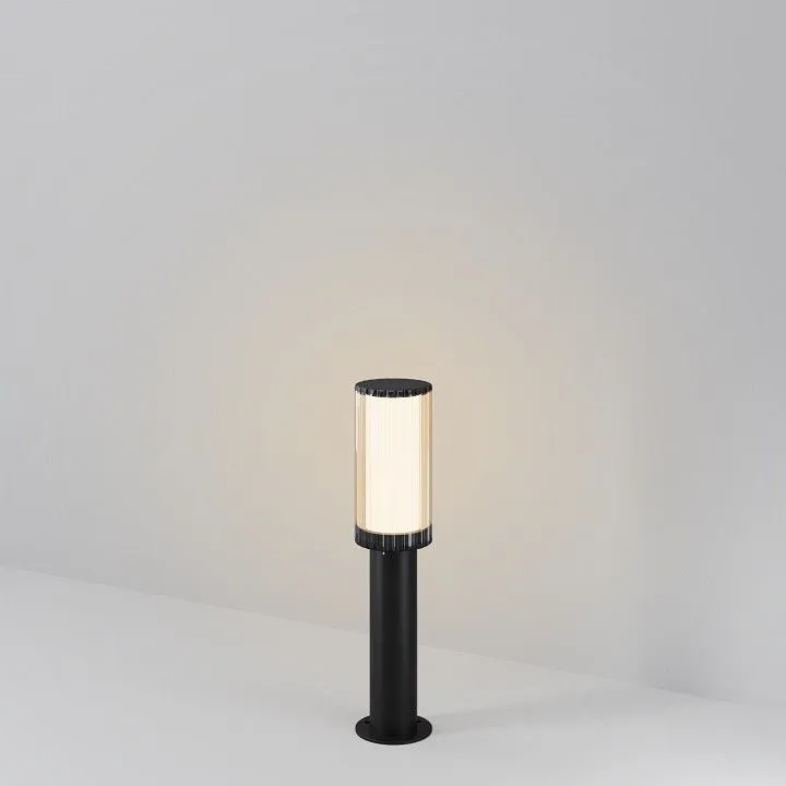 Наземный низкий светильник Maytoni Outdoor Рубчик O502FL-01B