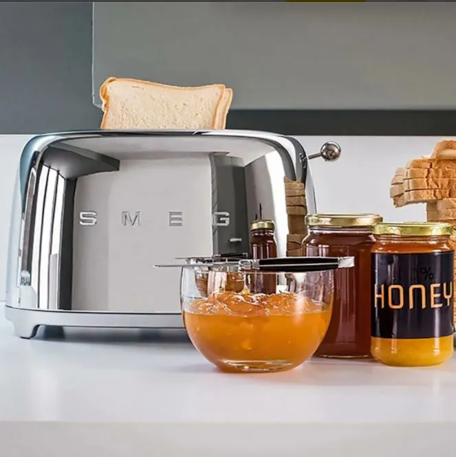 Тостер Smeg TSF01SSEU