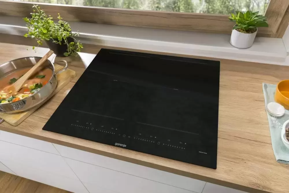Независимая индукционная варочная панель Gorenje GI6442BSCE