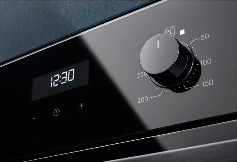 Духовой шкаф Electrolux EOF5H50BZ