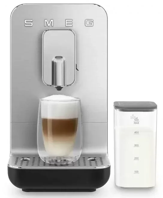 Кофемашина Smeg BCC13BLMEU
