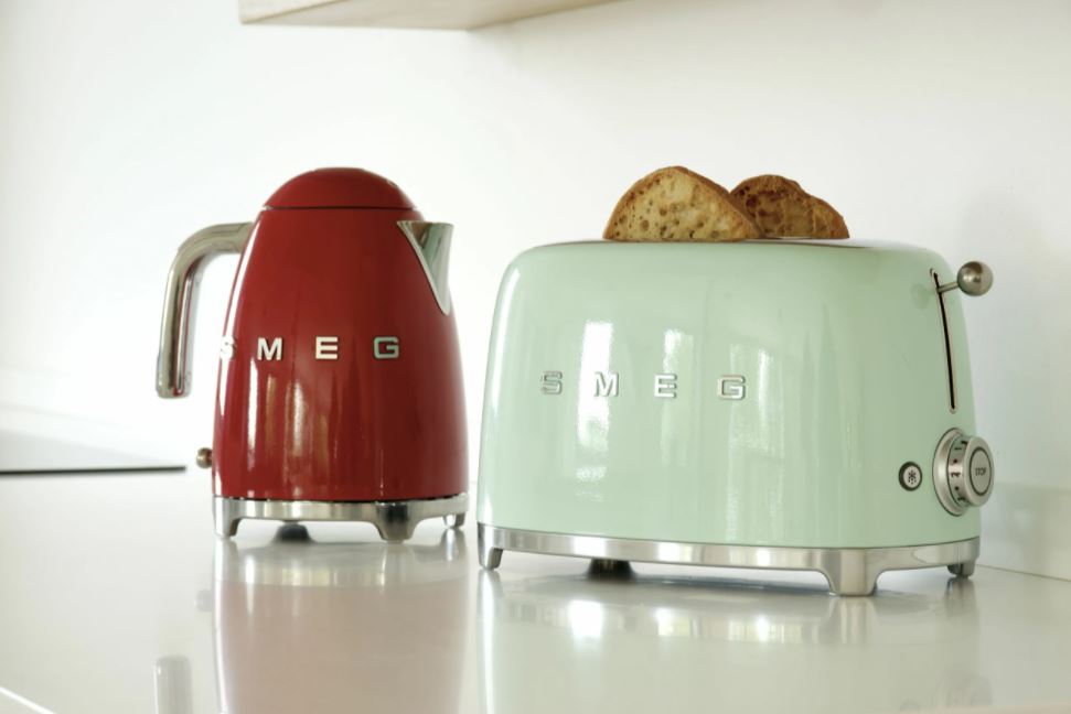 Тостер Smeg TSF01PGEU