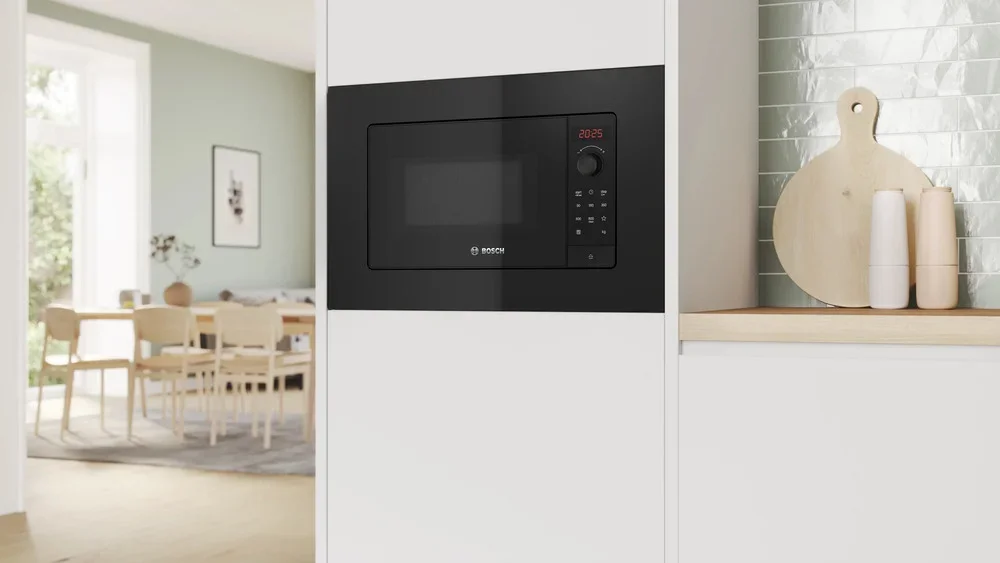 Встраиваемая микроволновая печь Bosch BFL623MB4