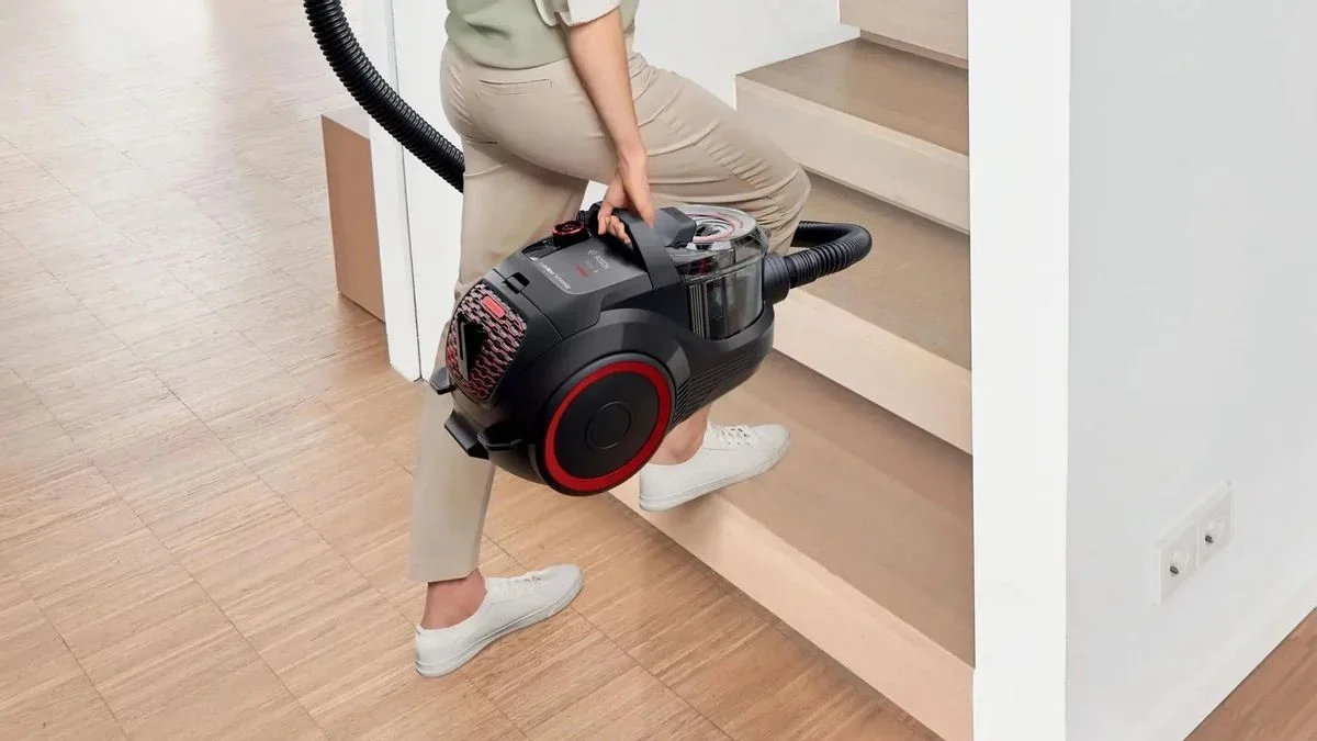 Пылесос Bosch BGS21POW2