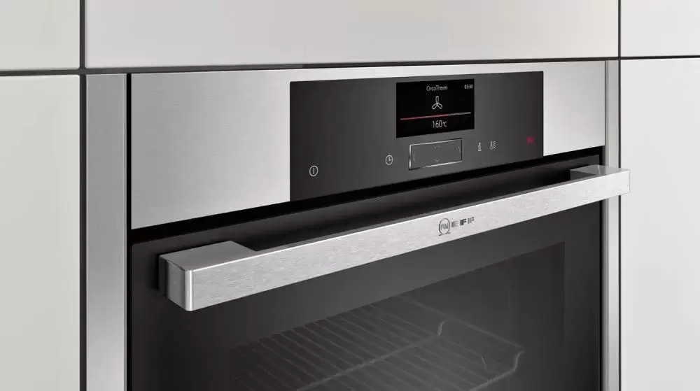 Компактный духовой шкаф с СВЧ Neff C15MS22N0