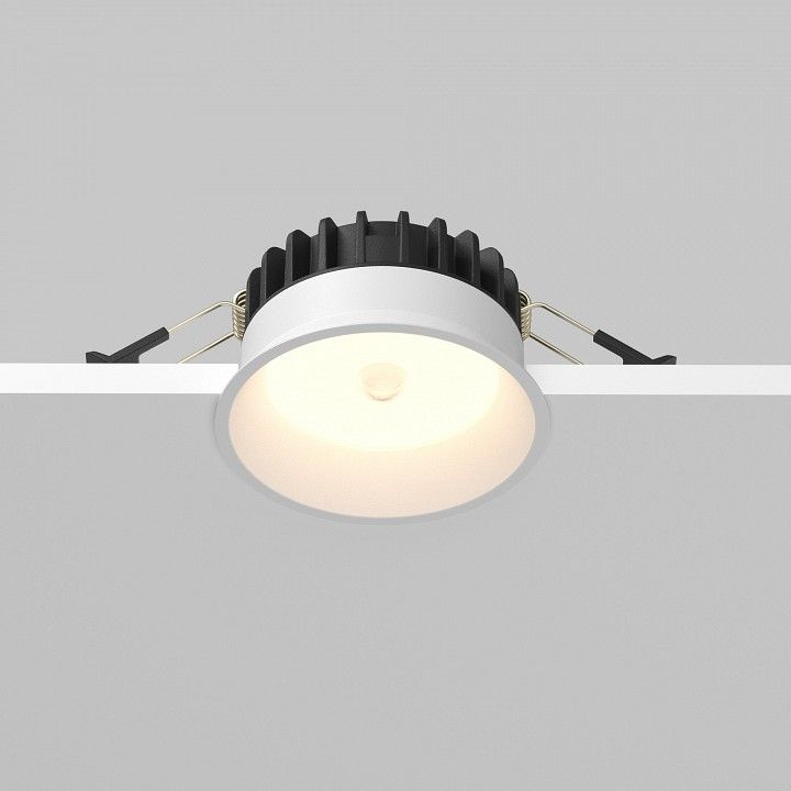 Встраиваемый светильник Maytoni Technical Окно DL055-8W3K-SEN-W