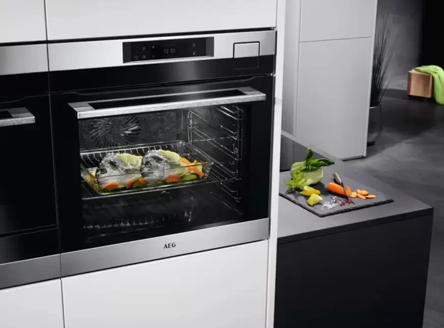Духовой шкаф AEG BSK798380M
