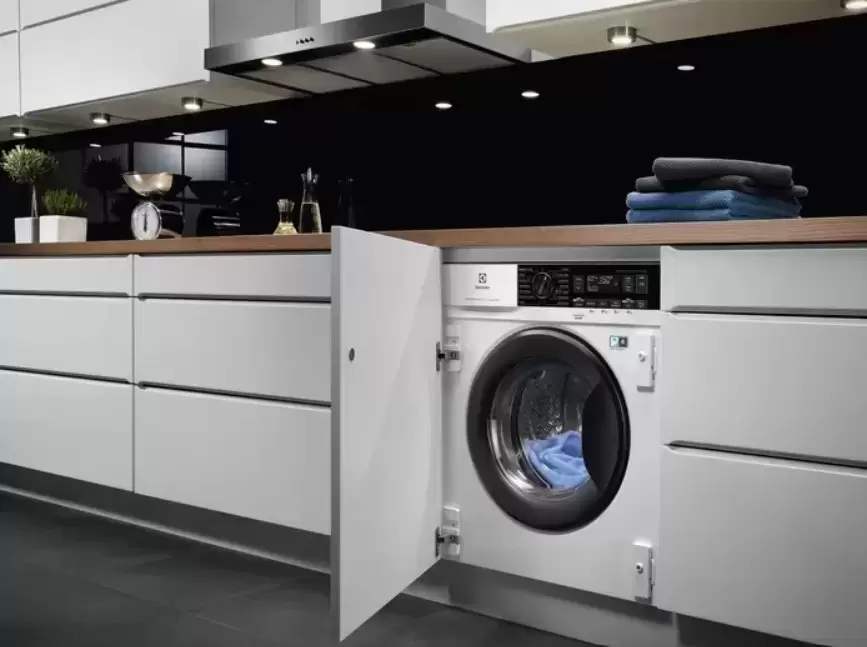 Встраиваемая стирально-сушильная машина Electrolux EW7W3R68SI