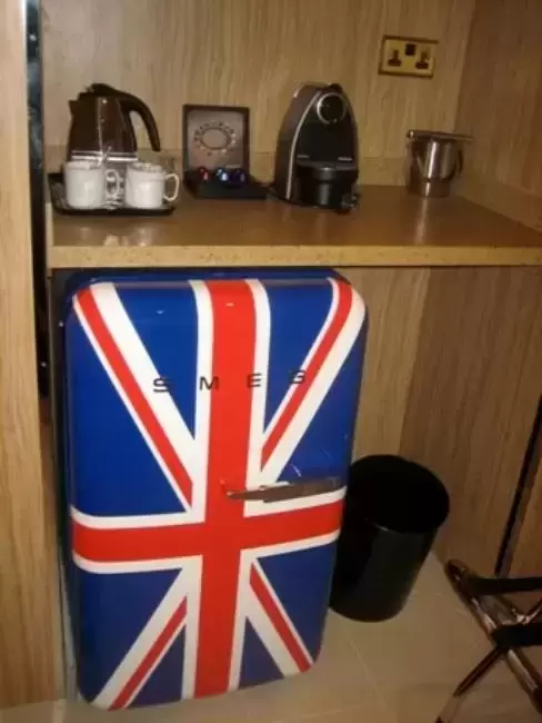 Холодильник Smeg FAB10RUJ