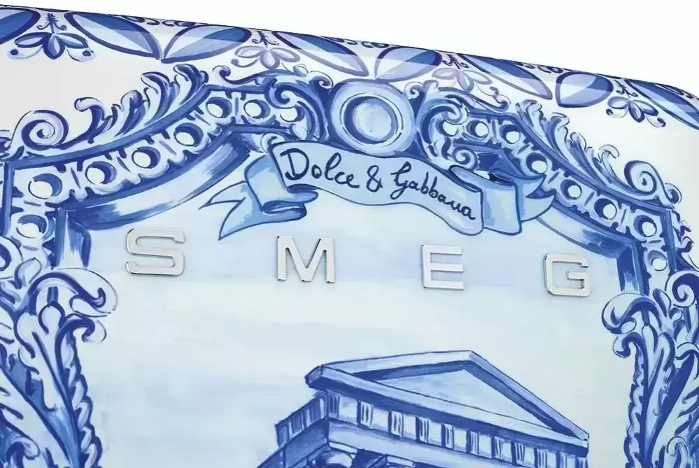 Холодильник Smeg FAB28RDGM5