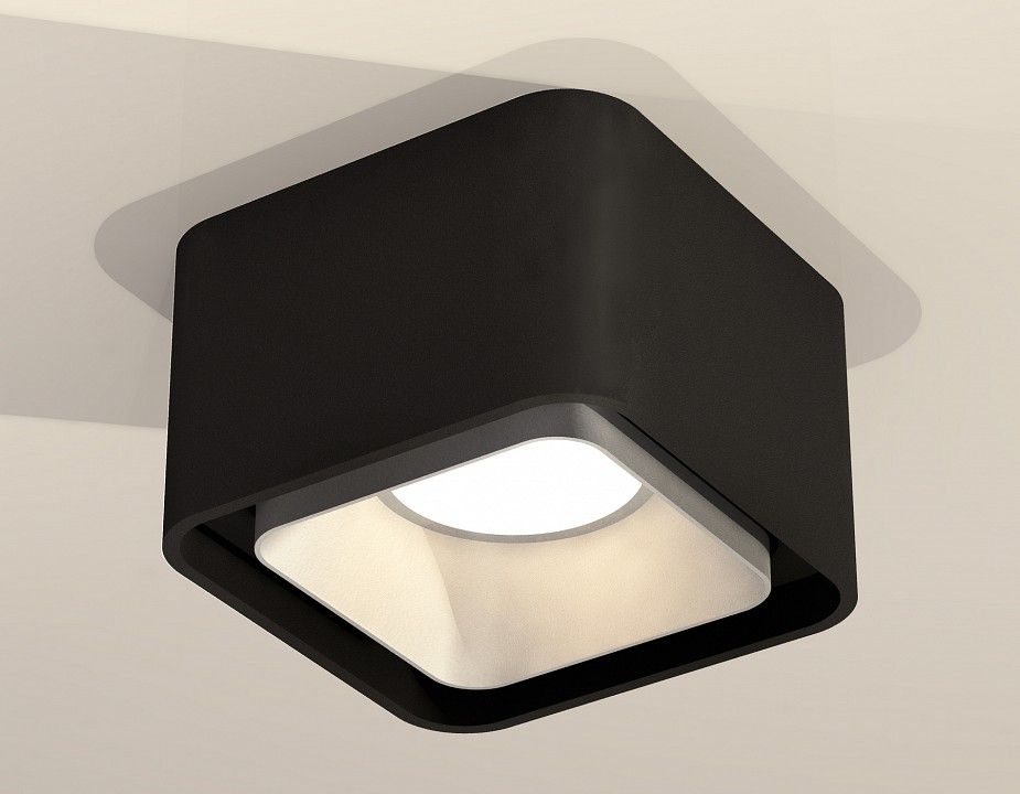 Накладной светильник Ambrella Light XS XS7833003