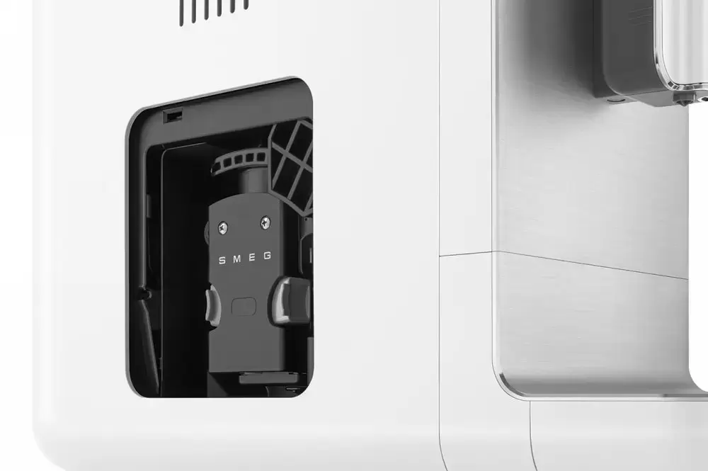 Кофемашина Smeg BCC11WHMEU