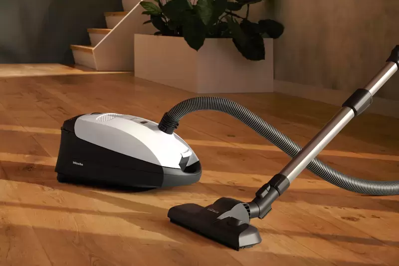 Пылесос Miele SBAF5 Classic C1 Flex белый лотос