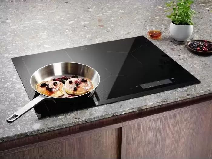 Варочная панель Electrolux EIS7548
