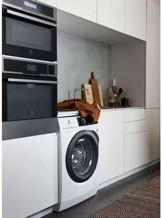 Стирально-сушильная машина Electrolux EW7WR468W