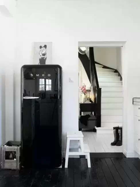 Холодильник Smeg FAB28LNE1