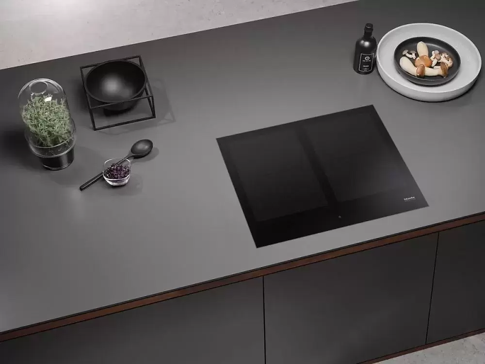 Индукционная панель конфорок с сенсорным управлением Miele KM7564 FL