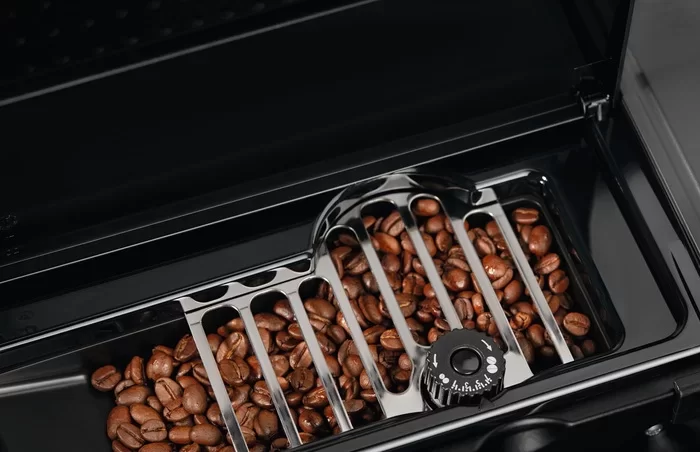 Встраиваемая кофемашина Electrolux KBC65T